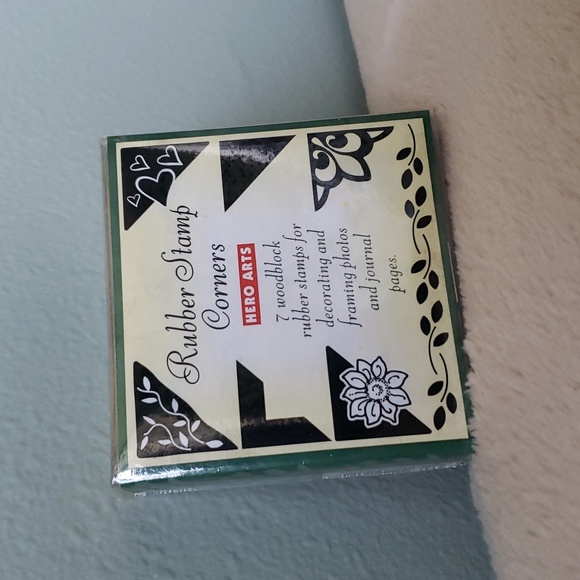 Rubber Stamp Corners Set •HERO ARTS Wooden Rubber Stamps• #LL437 •New Unopened - Picture 1 of 10